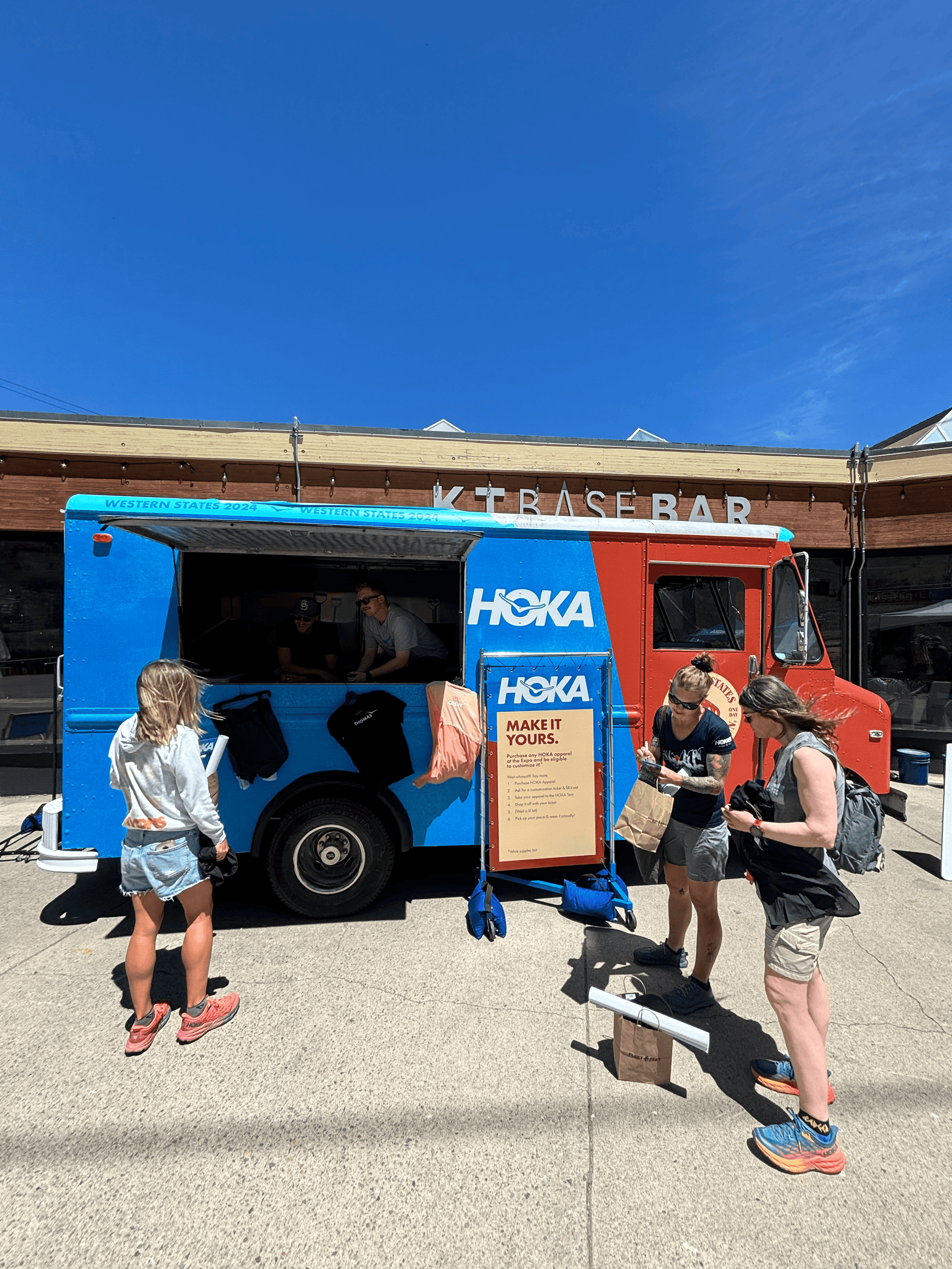 Why choose our Mobile Billboard Marketing Fleet?