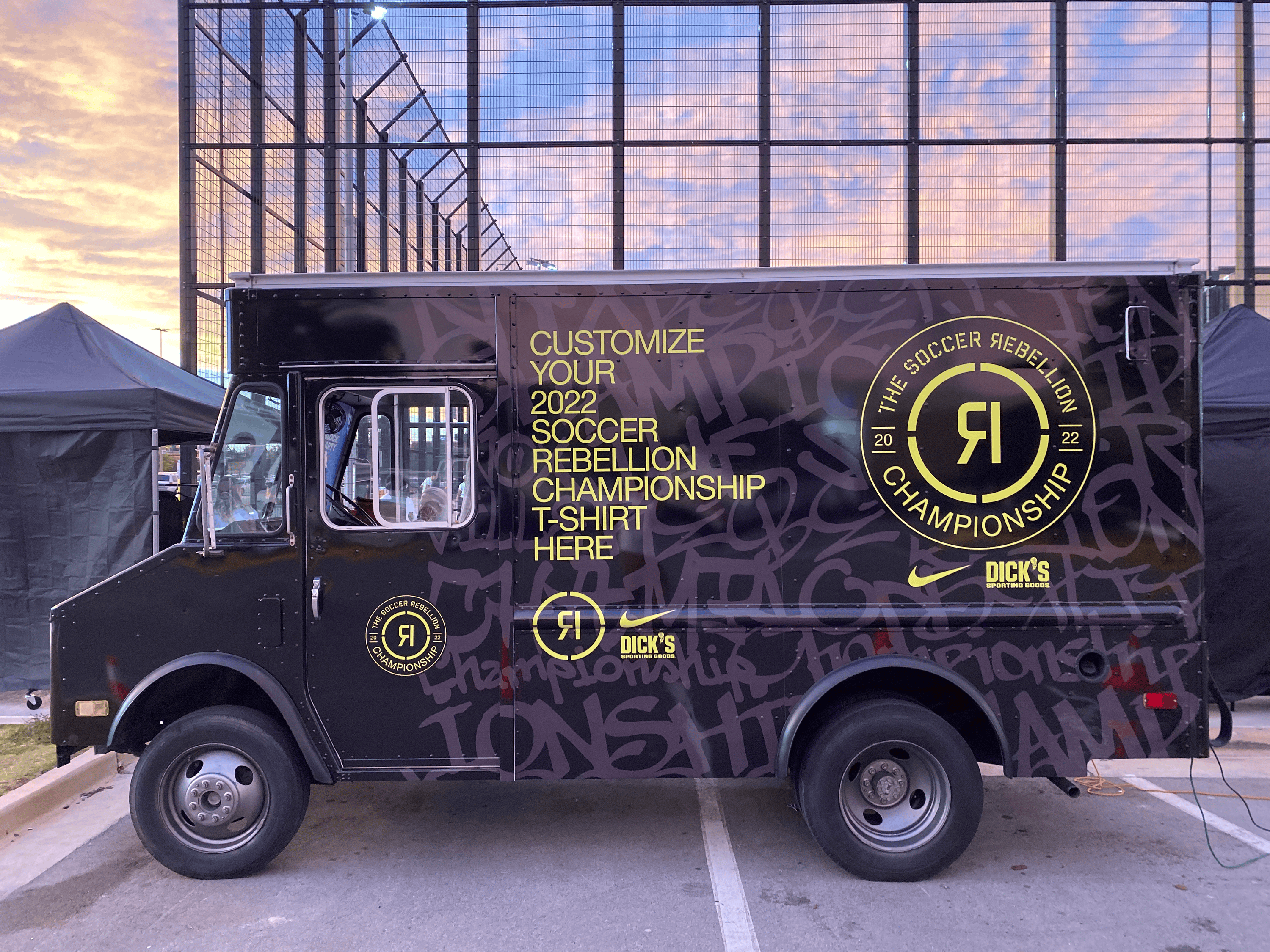 turnkey mobile foodtruck sample promotion brand campaign trcuks